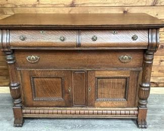 Antique English Tiger Oak Sideboard / Buffet with
Paw Feet
Key Included
Hand Made Dovetail Drawer Styling
