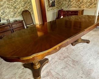 2 Pedestal Dining Table with 2 Leaves 
