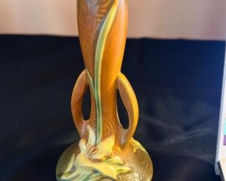 Vintage Roseville Zephyr Lily