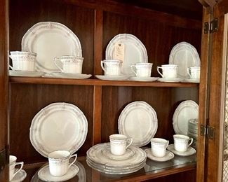 Vintage Noritake Rothschild  China 77 pieces