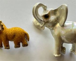 13 Vintage Animal Brooches Pins, Some Articulated & 2 Pendants Including Jadeite Rooster
Lot #: 59