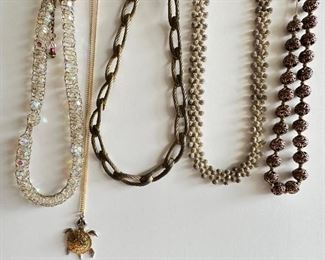 5 Necklaces, Some Vintage
Lot #: 51