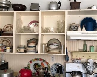 Lots of Kitchenware 