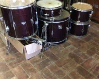drum set with stands 