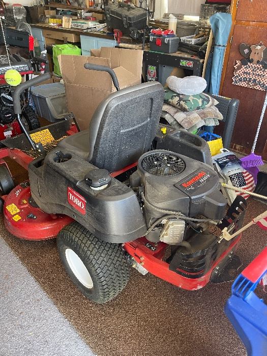 Toro zero turn lawnmower 