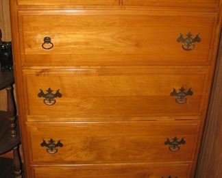Kling chest of drawers