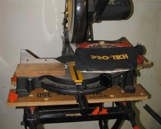 Compound miter saw