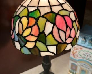 Vintage Stained Glass Floral Tiffany Style Desk Lamp