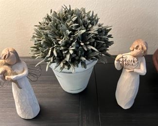 Willow Tree figurines angels