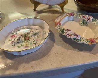 Trinket bowls  (on right Fitz & Floyd)