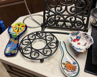 Trivets and spoon rest (Talavera)