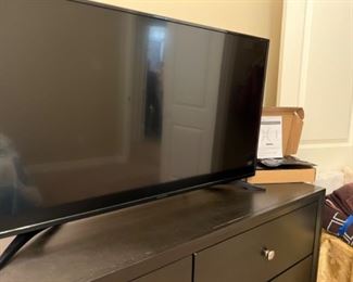 Insignia 43 in smart TV