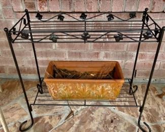 Metal plant stand