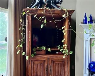 Media Cabinet and Décor 