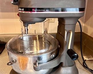 Kitchen Aid Mixer Professional 6