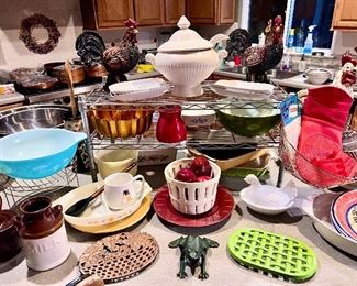 Vintage Pyrex and kitchen ware