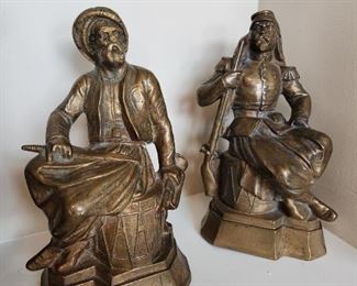 Pair of cast bronze figural bookend depicting Zouaves, one has imperfections