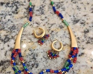 Carolee necklace and earrings