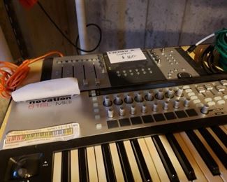 Novation 61SL MkII midi keyboard