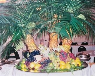 Handmade pineapple display to use fresh pineapples