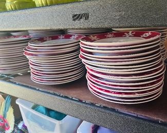 Hundreds of Christmas plates- snowflake 