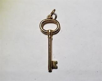 18k TIFFANY key pendant