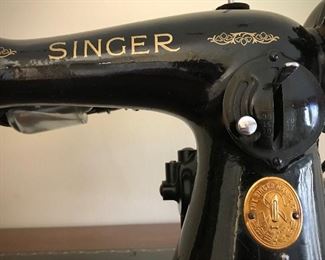 Vintage Singer Sewing Machine Cabinet 