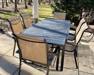 Outdoor Aluminum Dining Table and Chairs