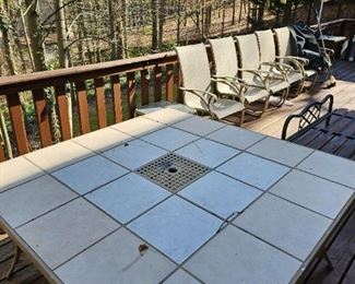 Patio table and chairs - Rectangle table with 7 chairs