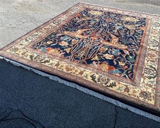 Handmade rug. Approx 9x12