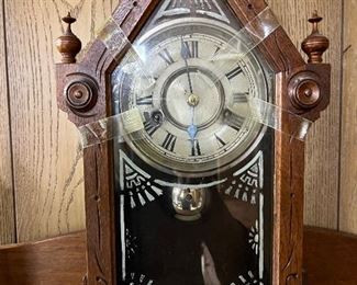 antique mantle clock, unbranded 