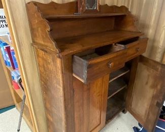 Antique sideboard/cabinet