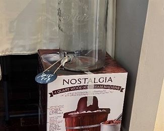 What’s better than sweet tea and ice cream?! Ice cream maker and beverage jug