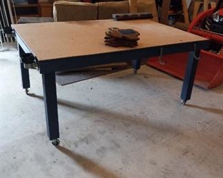 Metal Rolling Work Table