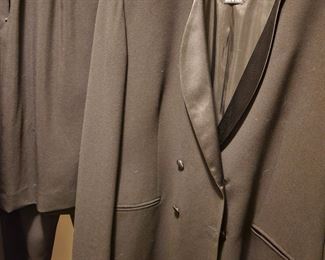 Wonderful 3 piece timeless Vintage Armani - Size 14. 