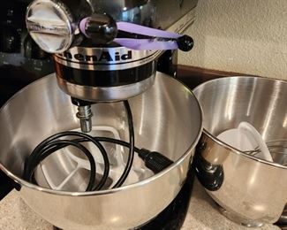 Kitchenaid Mixer with Attachments 