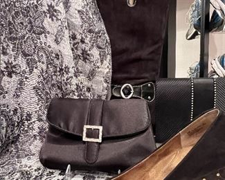 Shoes and Boots from Coach, Donna Karan, Bandolino, Guess, Dr Martens, Antonio Melani, Gianni Bini to Clarks, Justin, DKNY, Cougar, UGG, Talbots, Aerosoles and Naturalizer (Size 8 & 9) Some really great finds for Summer!
