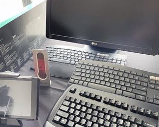 LG Chrome computer screen
Belkin and Logi keyboards
Computer speakers