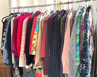 Women’s clothing sizes 10-14