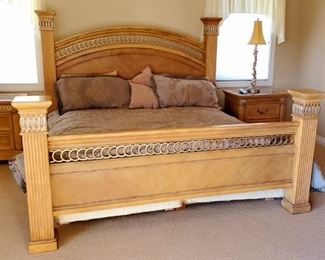 King Size bed by American Signature with a Sleep number Mattress