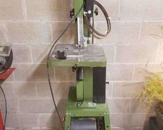 5 Central machinery wood bandsaw 14 inch