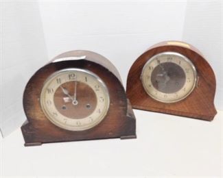 Small Mantle Clocks