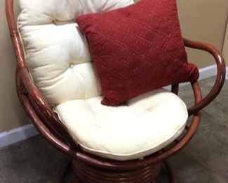 RATTAN SWIVEL PAPASAN CHAIR