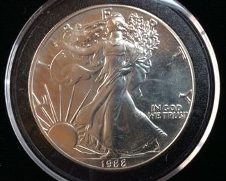 1988 SILVER AMERICAN EAGLE DOLLAR, 1 OUNCE