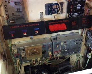 VTG. ROCK-OLA MODEL #488 JUKEBOX, .45 VINYL RECORDS