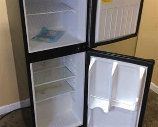 MAGIC CHEF MINI FRIDGE