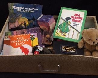 CHILDRENS BOOKS, TY BEANIES