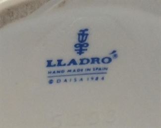 LLADRO ‘CHARLIE THE TRAMP’ PORCELAIN FIGURINE