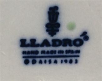 LLADRO ‘AFTERNOON TEA’ FIGURINE, NEW