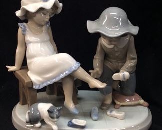 LLADRO ‘TRY THIS ONE’ FIGURINE